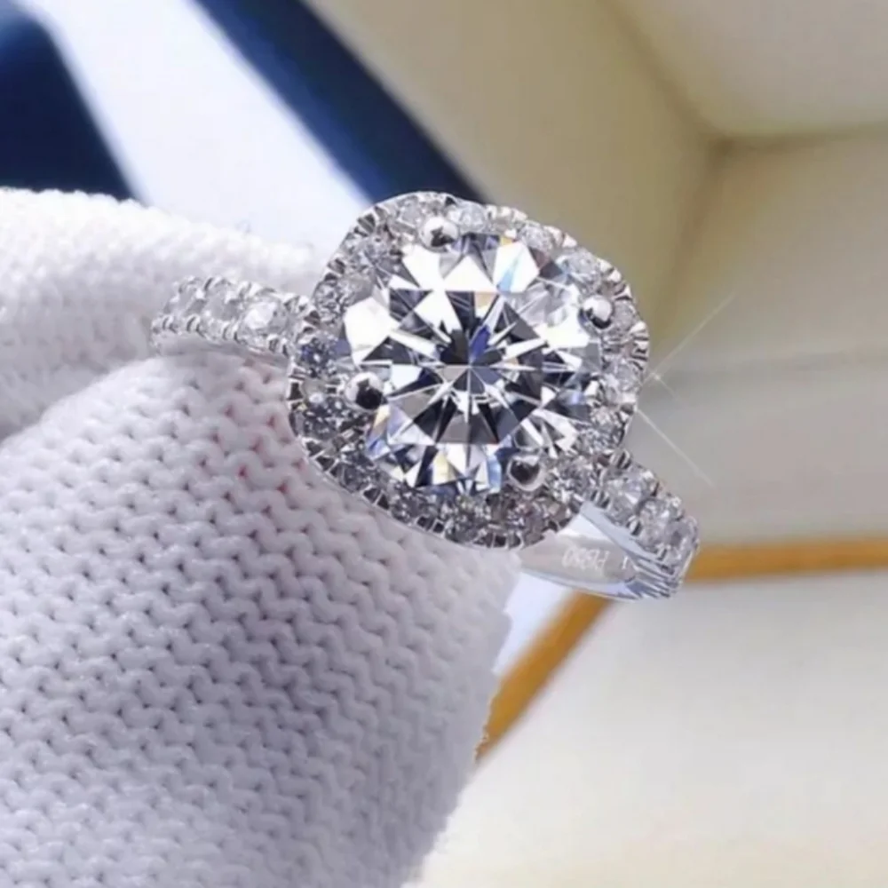 Stunning 925 sterling silver Moissanite solitaire 0.05 carat engagement ring sz6